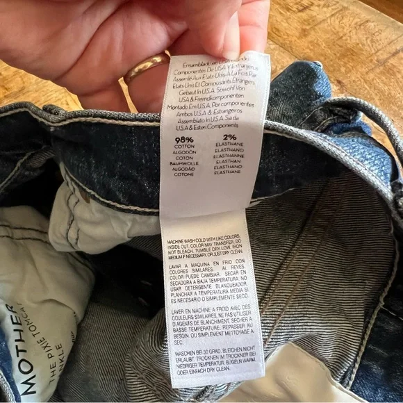 Mother Denim Distressed Shorts Size 27
I - Picture 11 of 14